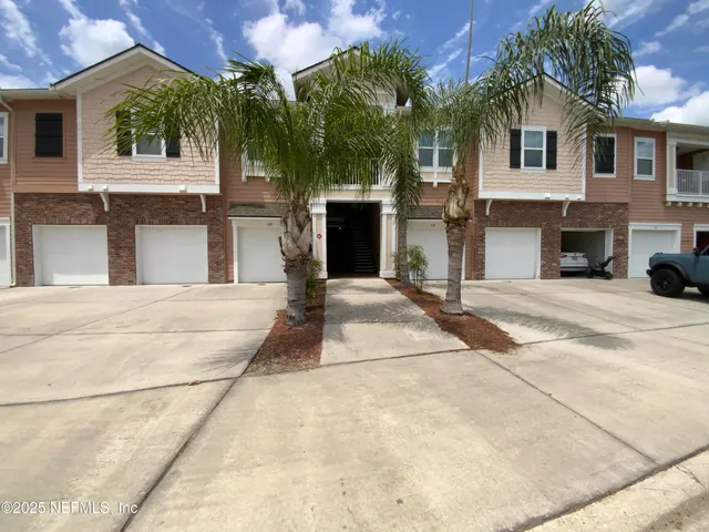 $208,500 | 208 Larkin Place, Unit 103, St. Johns, FL 32259