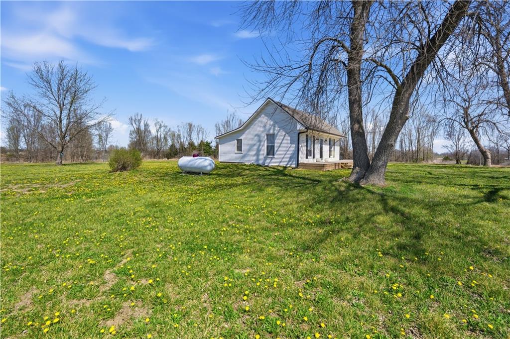 690 Northeast County Rd Road Archie, MO 64725 - Photo 24 of 35