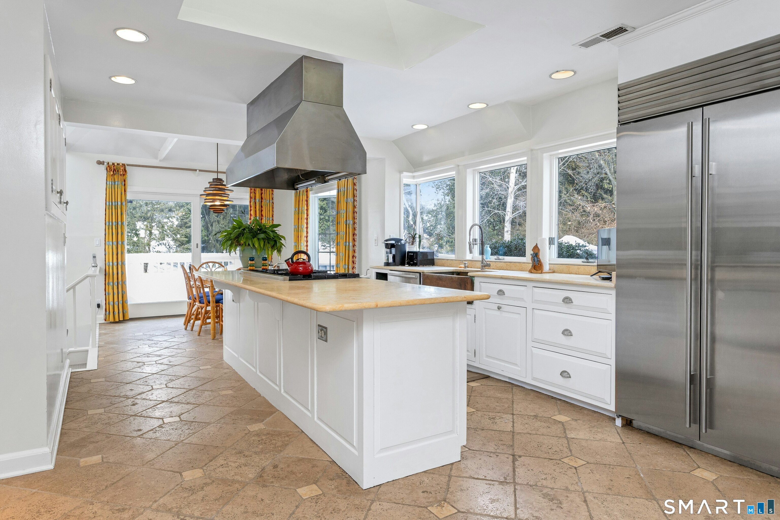 18 Pasture Lane Darien, CT 06820 - Photo 9 of 22