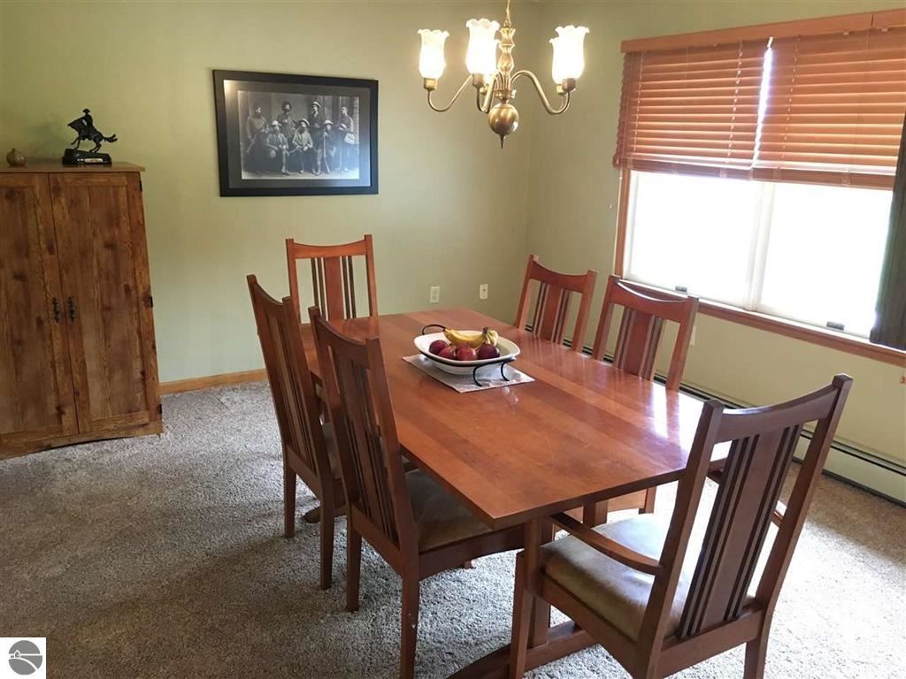 8035 South Federal Road Shepherd, MI 48883 - Photo 4 of 8 1831610-3.JPG