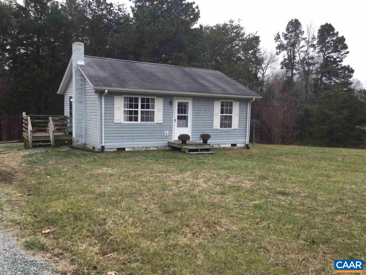 3120 Venable Road Kents Store, VA 23084 - Photo 1 of 15 a view of a house with backyard and garden
