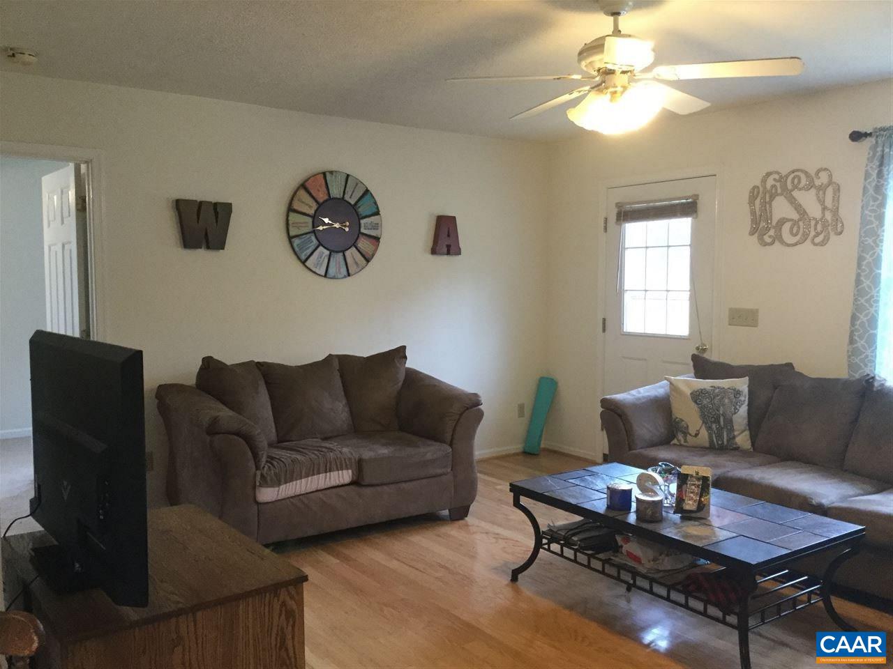 3120 Venable Road Kents Store, VA 23084 - Photo 7 of 15 a living room with furniture and a window