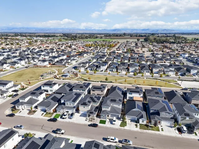 $499,000 | 2819 North Redda Road, Fresno, CA 93737