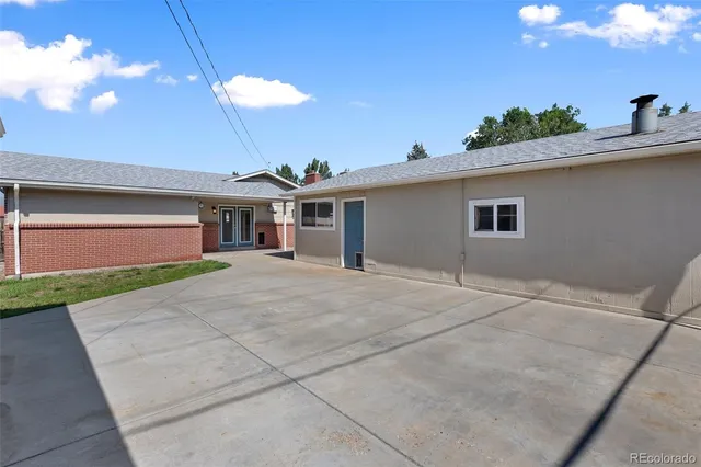 a view of a house with a outdoor space