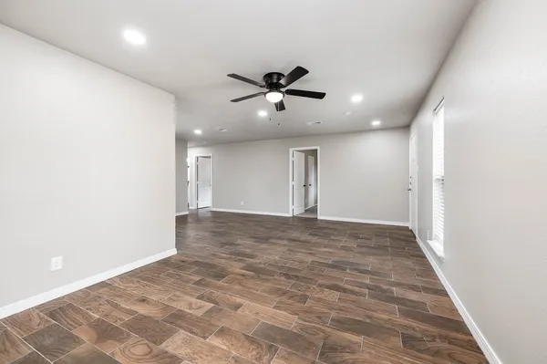 $214,900 | 4705 Pine Street, Pasadena, TX 77586