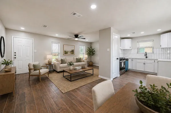 $214,900 | 4705 Pine Street, Pasadena, TX 77586