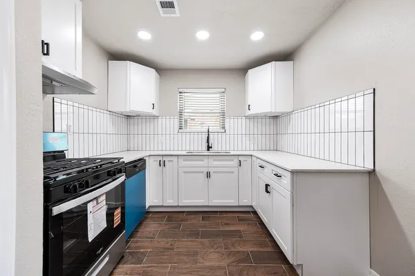 $214,900 | 4705 Pine Street, Pasadena, TX 77586