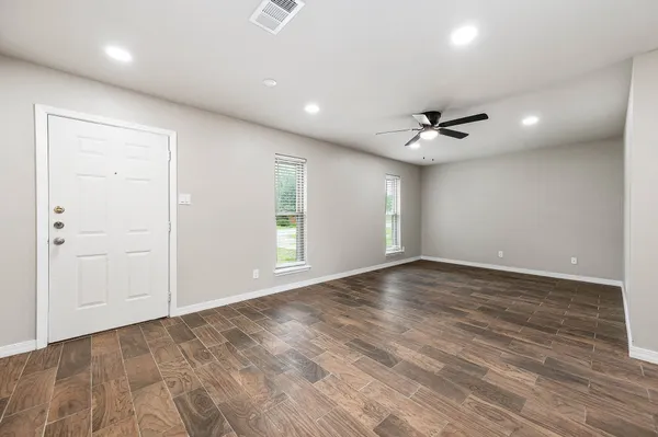 $214,900 | 4705 Pine Street, Pasadena, TX 77586