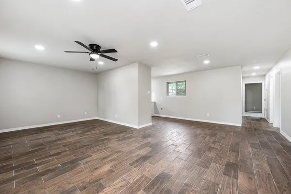 $214,900 | 4705 Pine Street, Pasadena, TX 77586