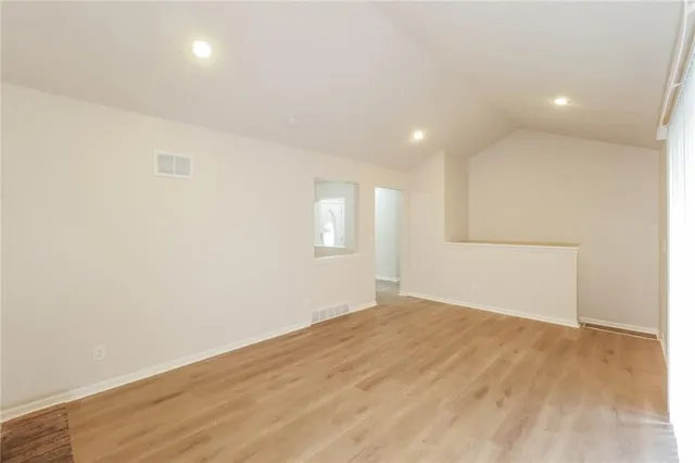 $2,100 | 2218 Northwest 64th Terrace, Kansas City, MO 64151