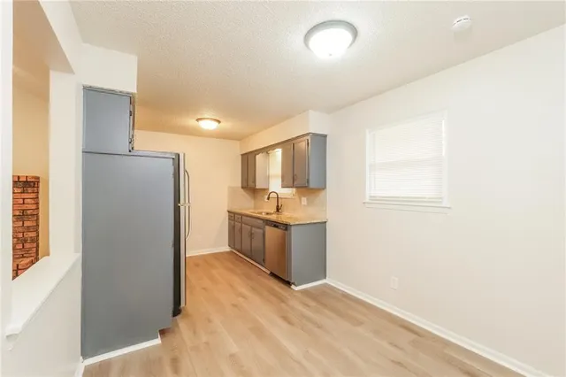 $2,100 | 2218 Northwest 64th Terrace, Kansas City, MO 64151