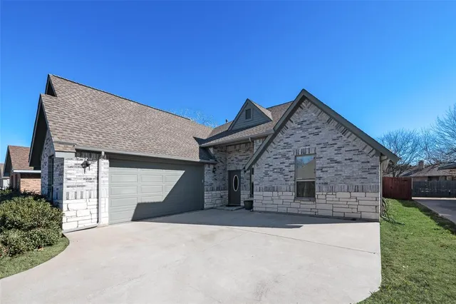 $400,000 | 210 North Rustic Trail, Wylie, TX 75098