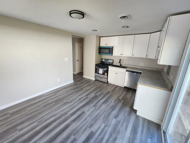 $2,300 | 314 Fremont Avenue, Romeoville, IL 60446