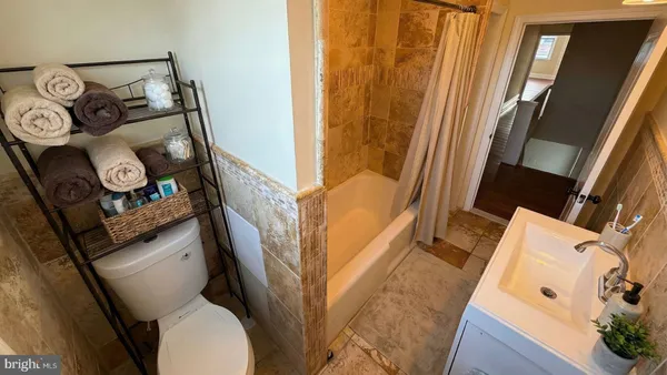 $3,200 | 838 Smith Street, Trenton, NJ 08611