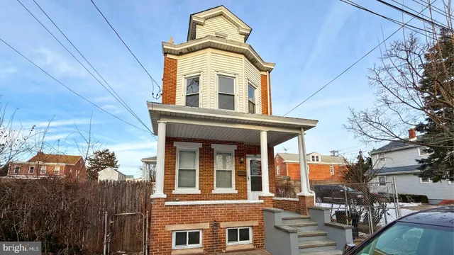 $3,300 | 838 Smith Street, Trenton, NJ 08611