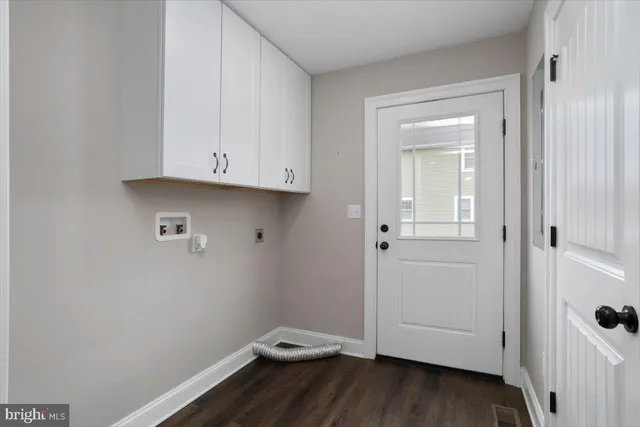 $325,000 | 311 Railroad Avenue, East New Market, MD 21631