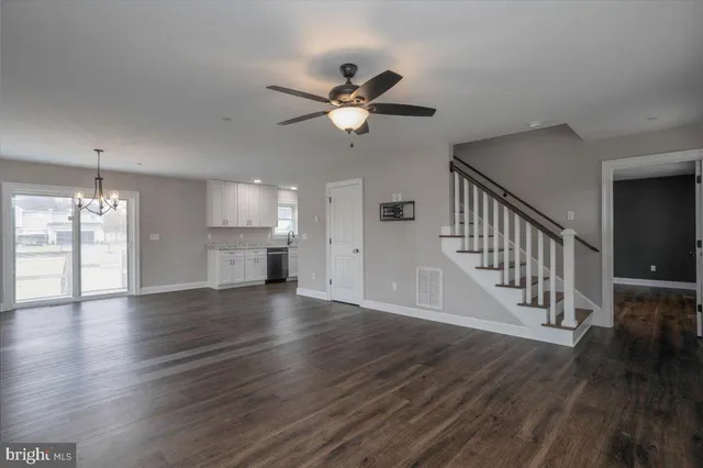 $325,000 | 311 Railroad Avenue, East New Market, MD 21631