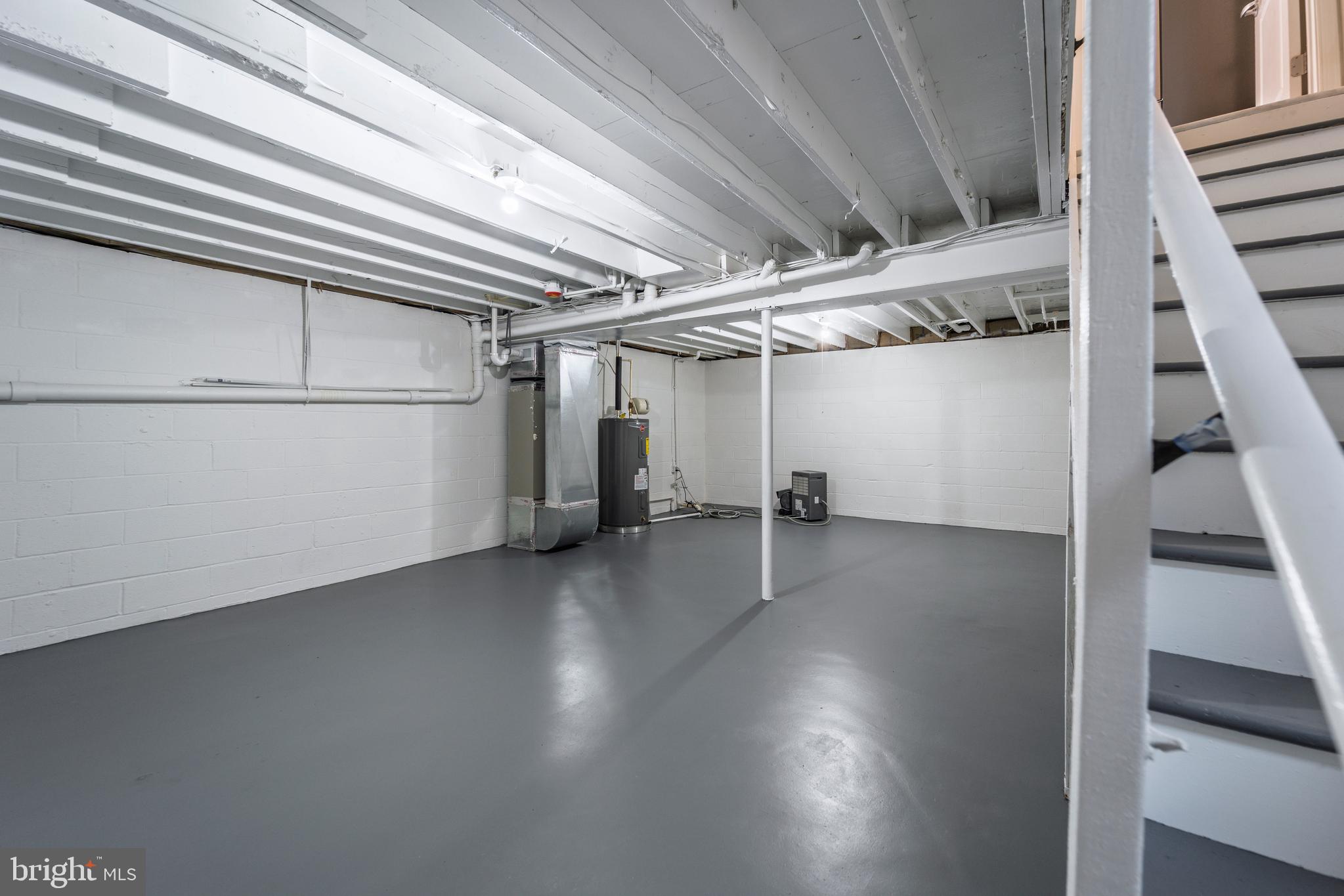 807 Washington Road Westminster, MD 21157 - Photo 21 of 32 a view of a room with an empty space