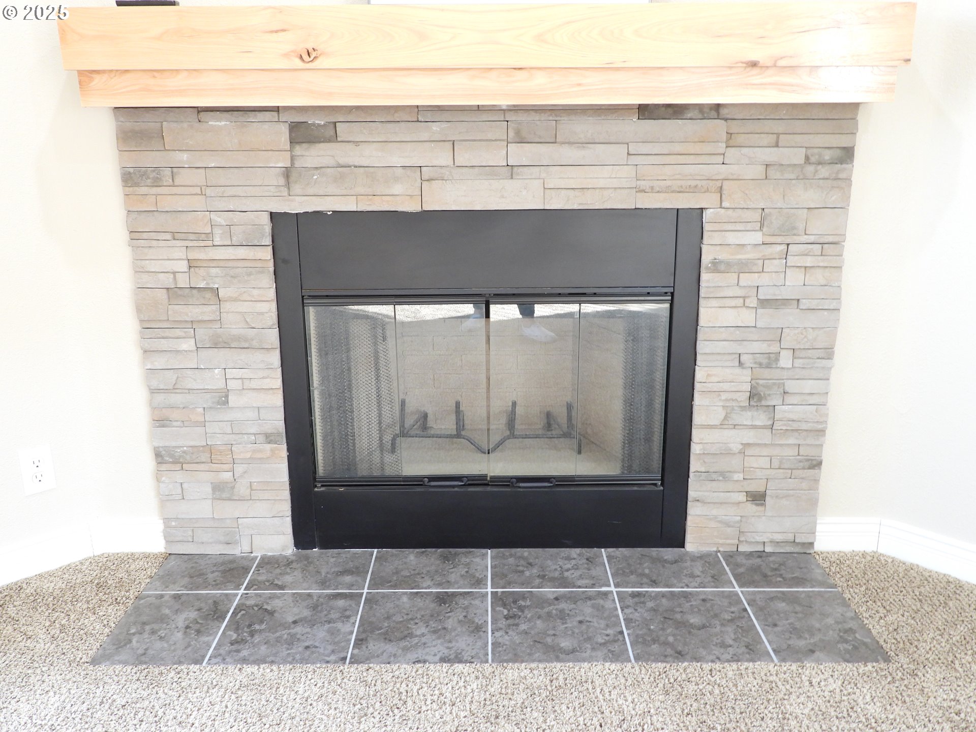 1903 Golden Way The Dalles, OR 97058 - Photo 15 of 22 a closeup of a fireplace