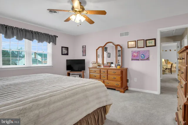 $479,900 | 882 Hawthorne Avenue, Mechanicsburg, PA 17055