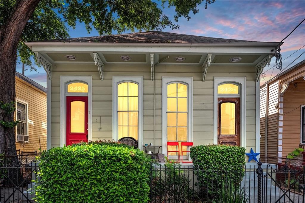 2425 Constance Street, Unit 2 New Orleans, LA 70130 - Photo 2 of 36