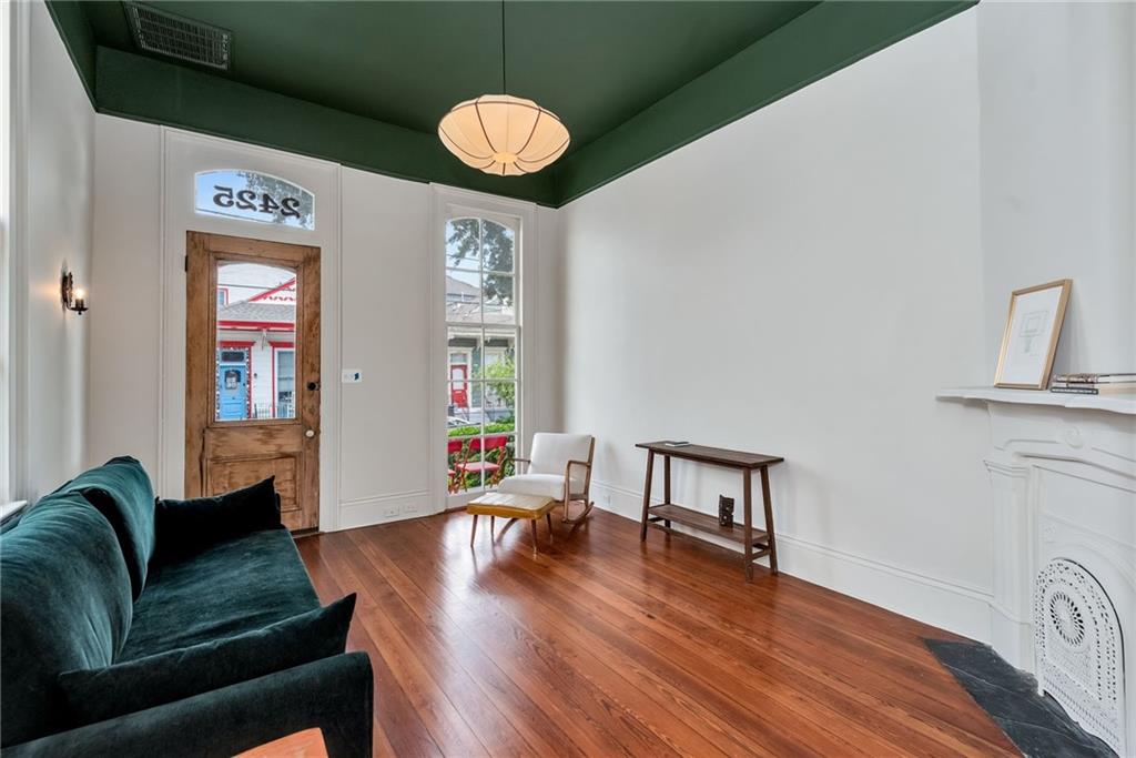 2425 Constance Street, Unit 2 New Orleans, LA 70130 - Photo 8 of 36