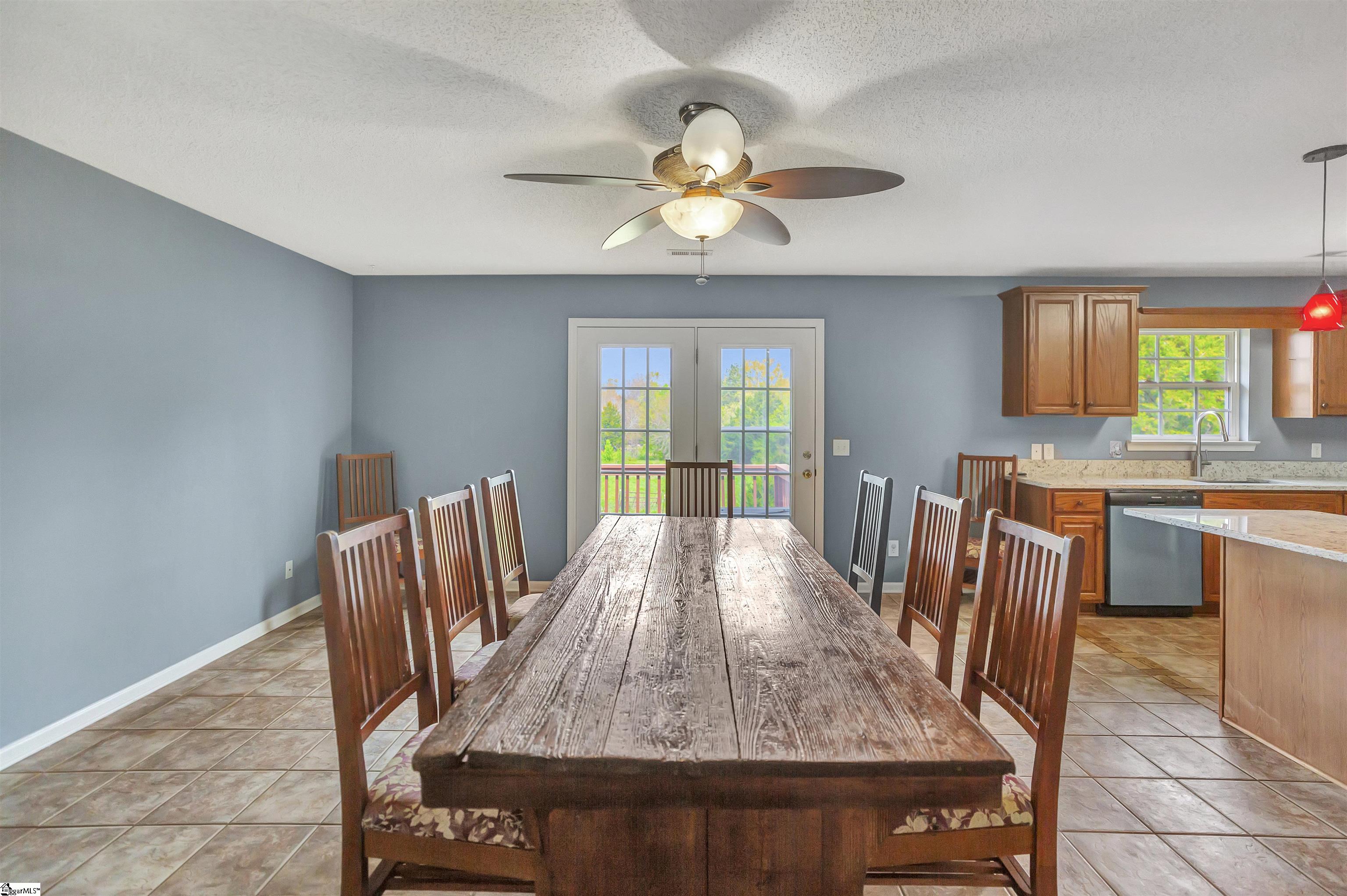 689 State Rd S-37-54 Seneca, SC 29678 - Photo 11 of 36 Gallery Image 11