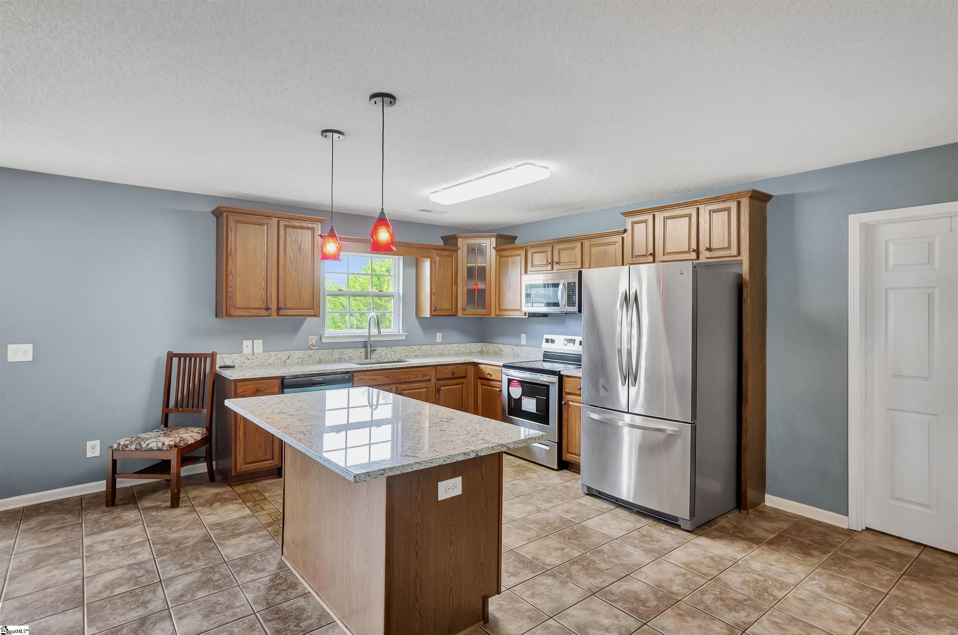 689 State Rd S-37-54 Seneca, SC 29678 - Photo 13 of 36 Gallery Image 13