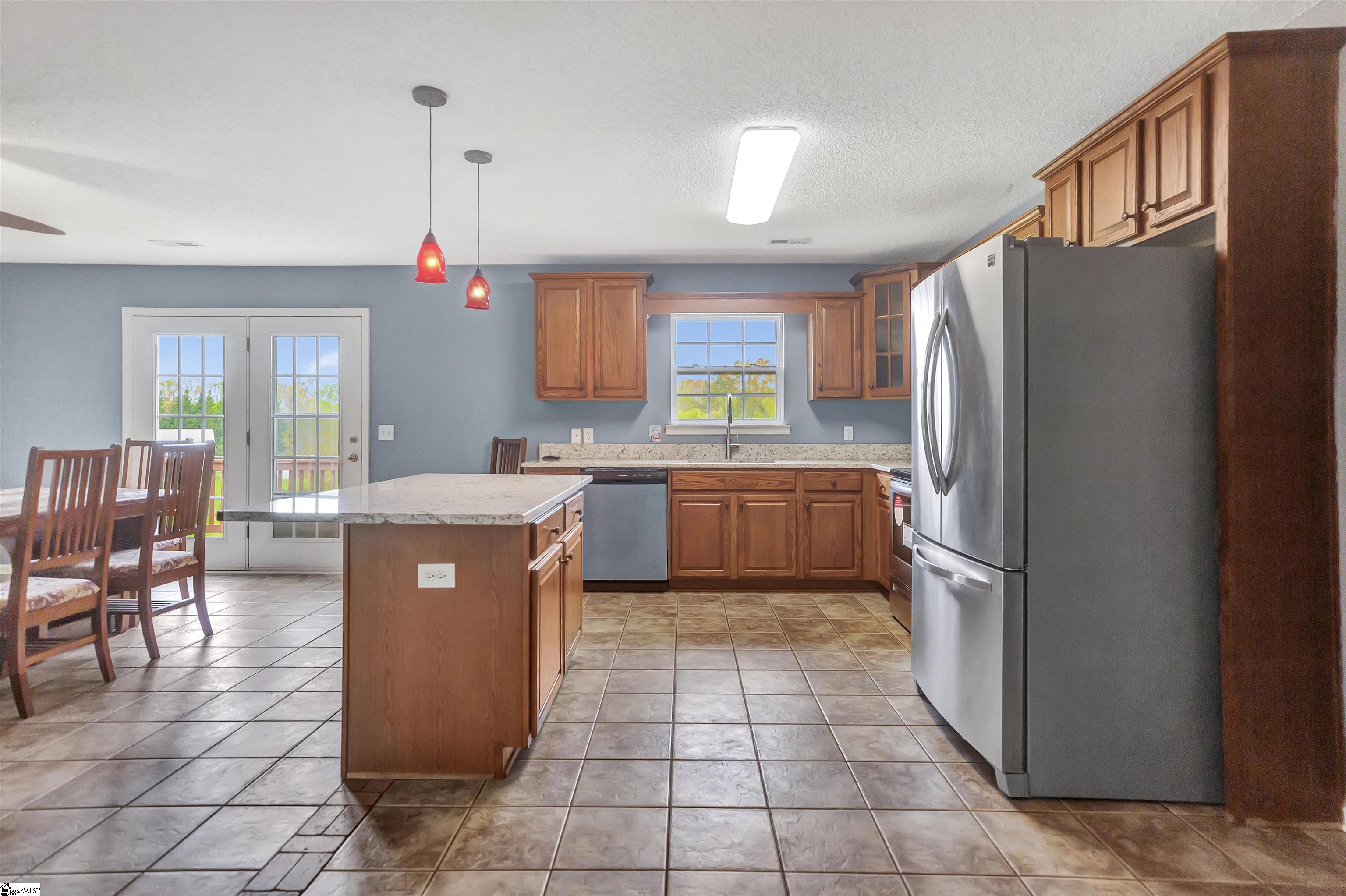 689 State Rd S-37-54 Seneca, SC 29678 - Photo 17 of 36 Gallery Image 17