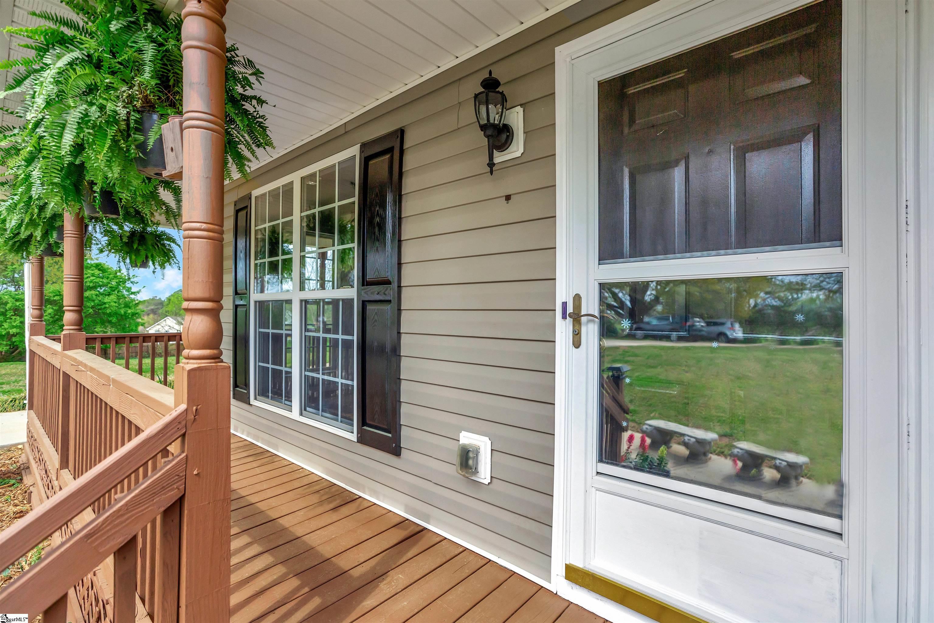 689 State Rd S-37-54 Seneca, SC 29678 - Photo 3 of 36 Gallery Image 3