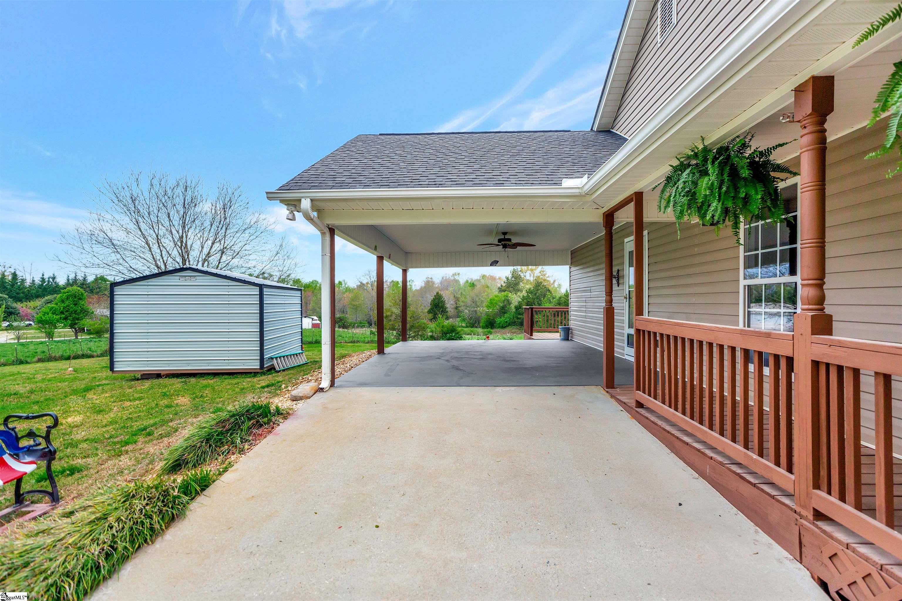 689 State Rd S-37-54 Seneca, SC 29678 - Photo 31 of 36 Gallery Image 31