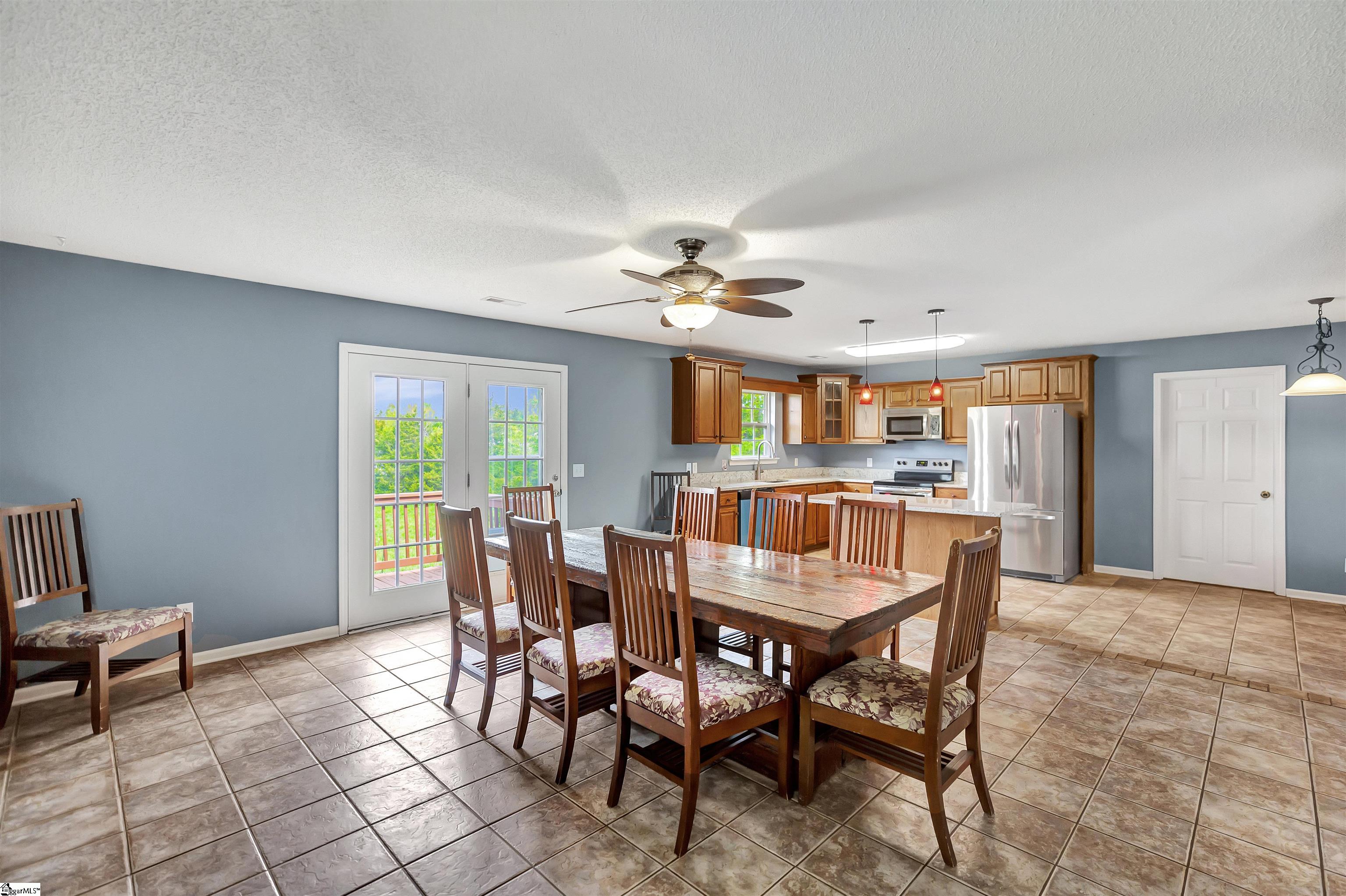 689 State Rd S-37-54 Seneca, SC 29678 - Photo 9 of 36 Gallery Image 9