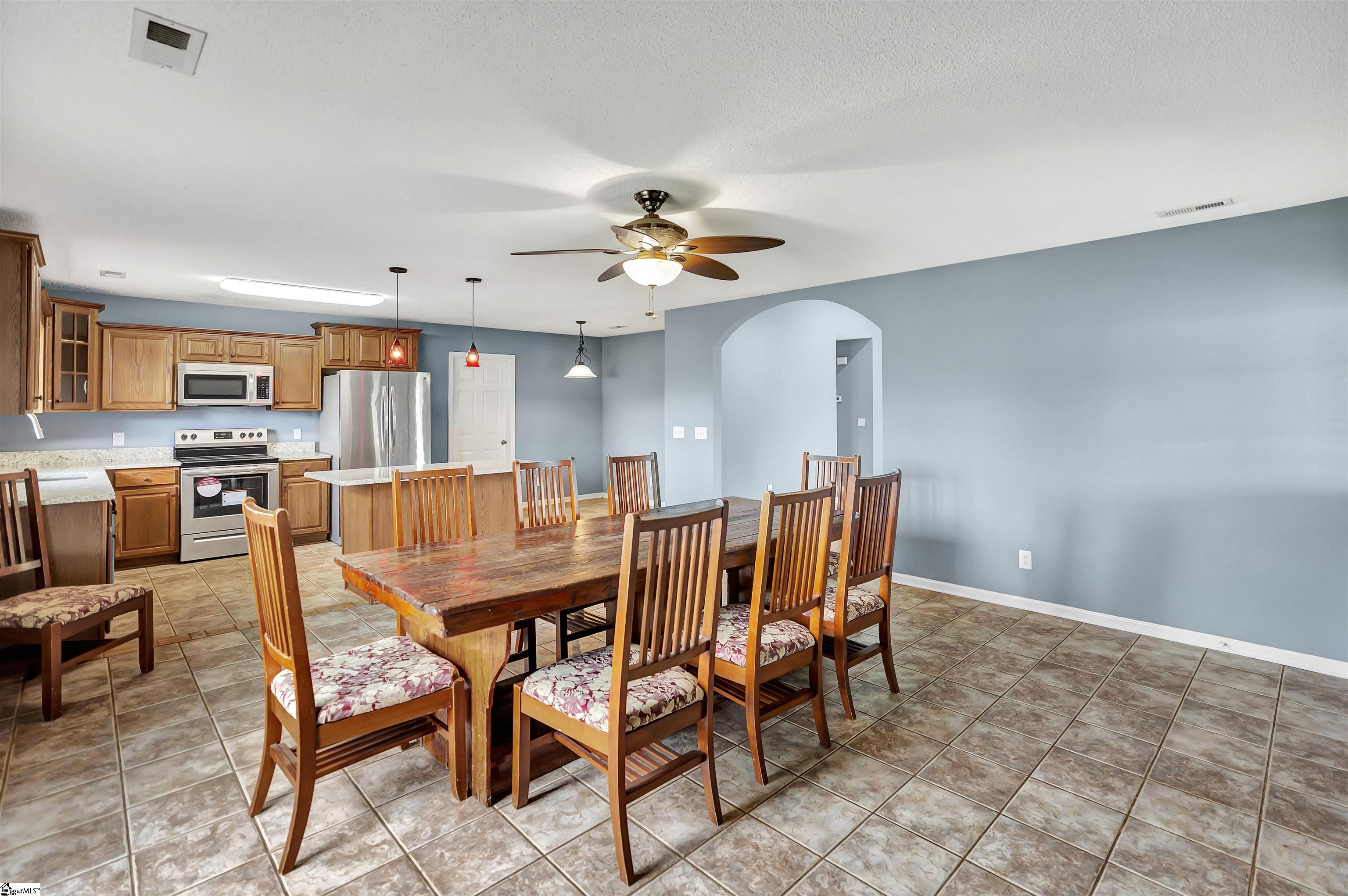 689 State Rd S-37-54 Seneca, SC 29678 - Photo 10 of 36 Gallery Image 10