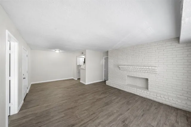 $895 | 6301 Alfano Street, Unit 19, Houston, TX 77076