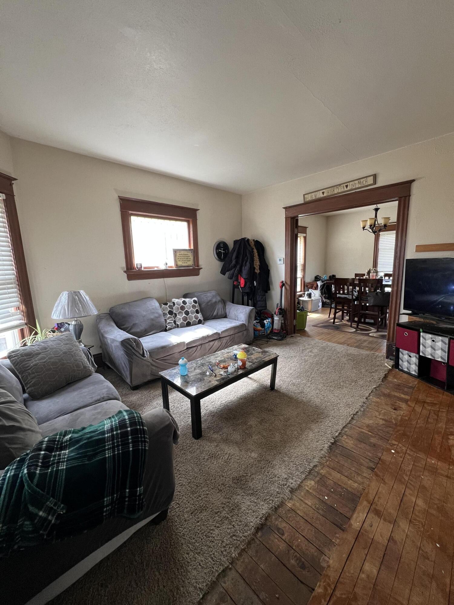 1510 Carlisle Avenue Racine, WI 53404 - Photo 3 of 11 Living Room