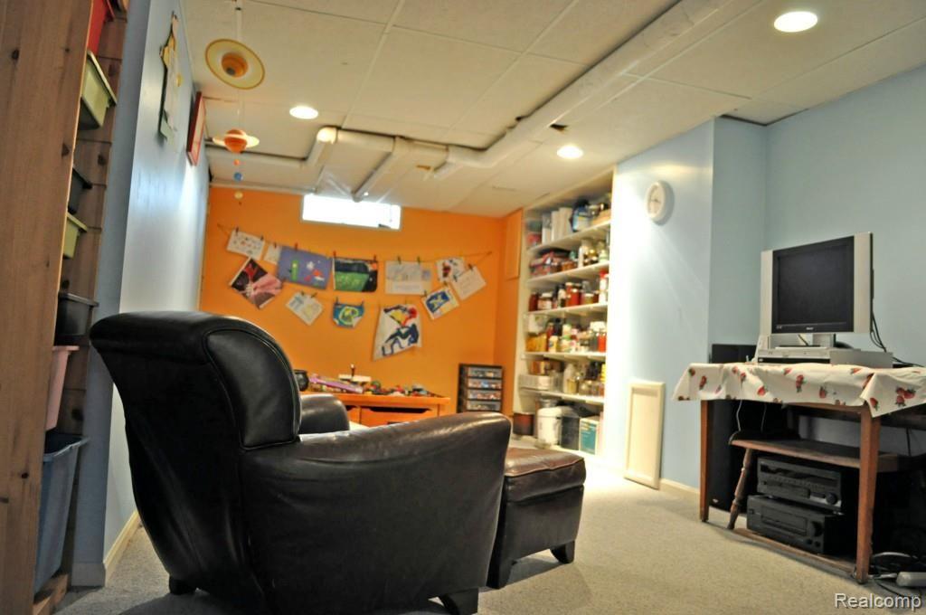 704 Lincoln Road Grosse Pointe, MI 48230 - Photo 17 of 21 Basement0544.jpg