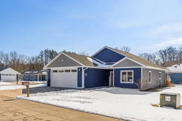 $320,000 | 20153 Hammer Avenue, Galesville, WI 54630