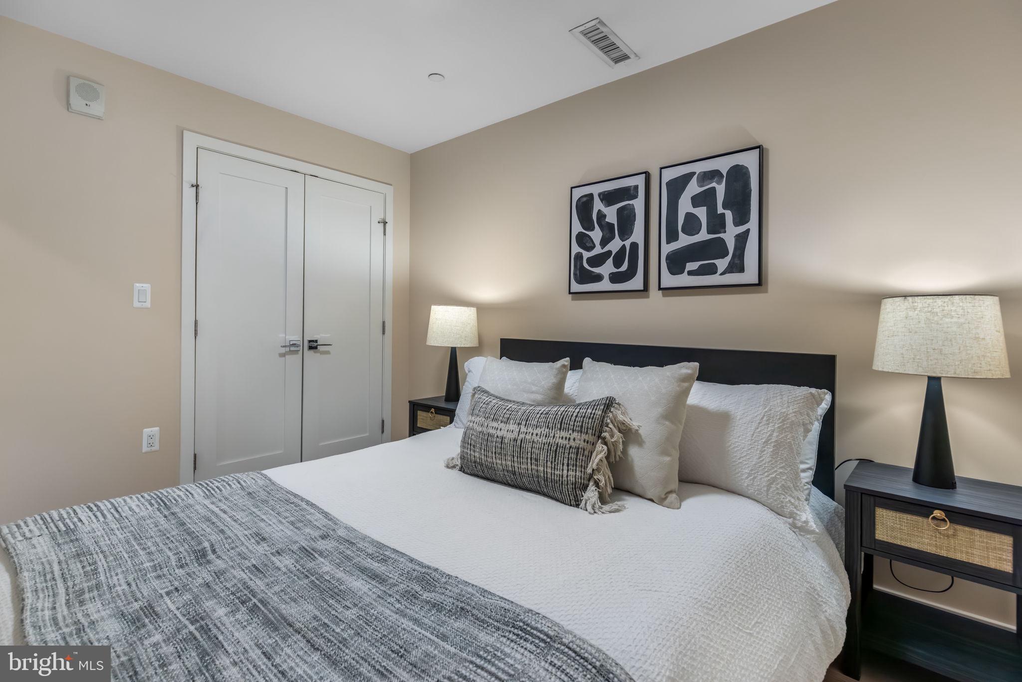 37 L Street Southeast, Unit 803 Washington, DC 20003 - Photo 20 of 46 Light and bright primary!