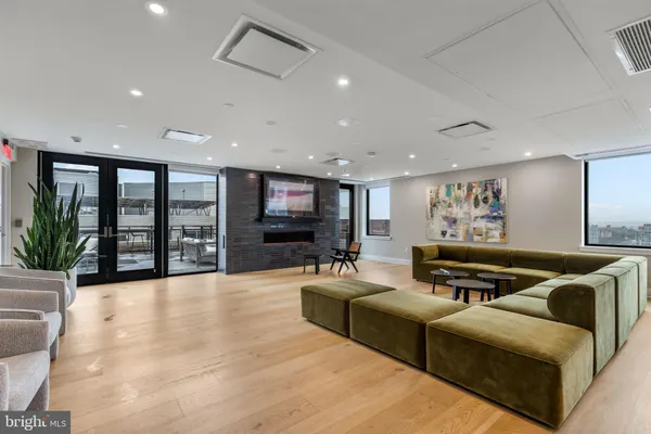 $425,000 | 37 L Street Southeast, Unit 803, Washington, DC 20003