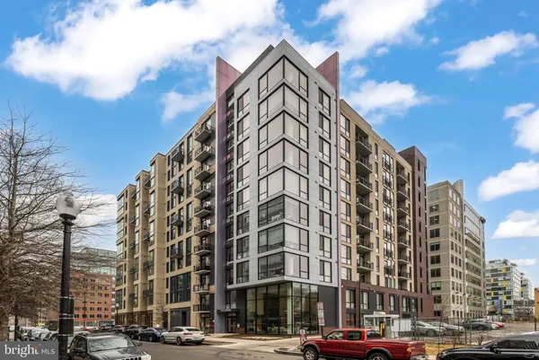 $425,000 | 37 L Street Southeast, Unit 803, Washington, DC 20003