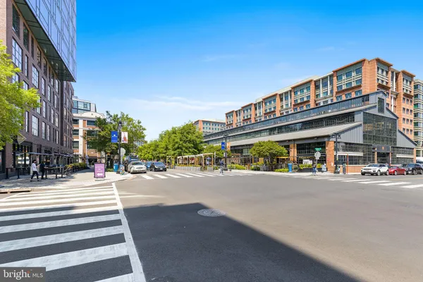 $425,000 | 37 L Street Southeast, Unit 803, Washington, DC 20003