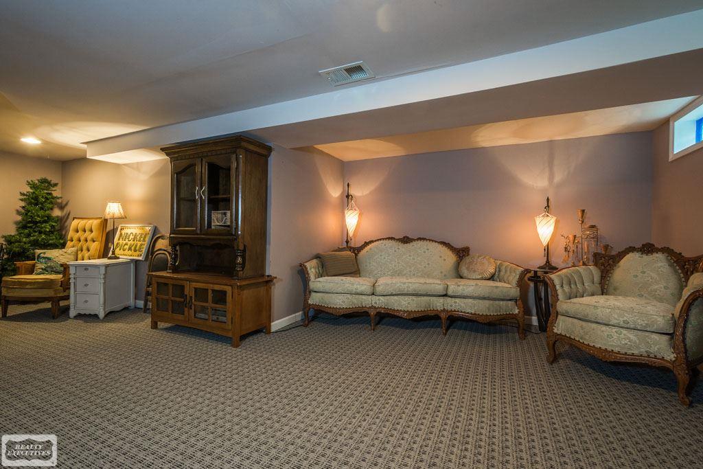 2899 Gravel Ridge Drive Rochester, MI 48307 - Photo 30 of 47 31310744-29.JPG