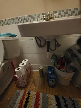 a close view of sink and tap