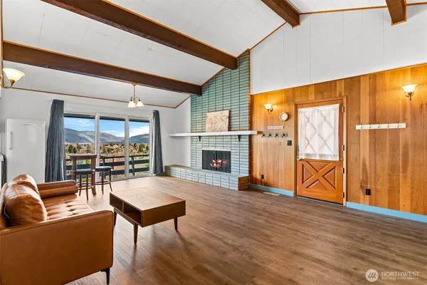 $669,000 | 1117 Appleland Drive, Wenatchee, WA 98801