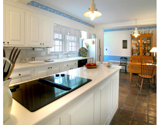 41 Hampton Road Westwood, MA 02090 - Photo 4 of 6 Gallery Image 4
