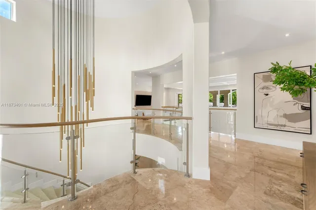 $9,695,000 | 6080 Southwest 104th Street, Pinecrest, FL 33156