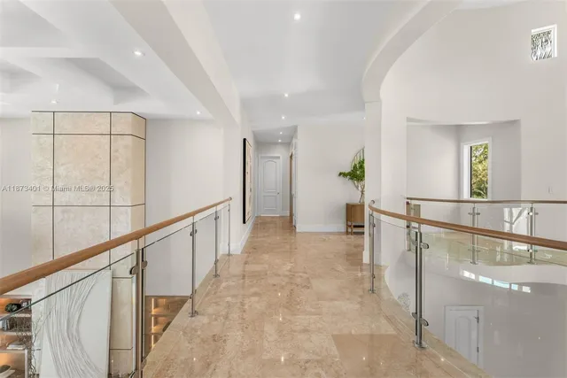 $9,695,000 | 6080 Southwest 104th Street, Pinecrest, FL 33156