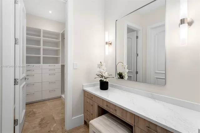 $9,695,000 | 6080 Southwest 104th Street, Pinecrest, FL 33156