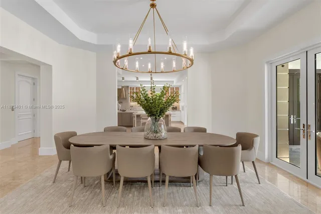 $9,695,000 | 6080 Southwest 104th Street, Pinecrest, FL 33156