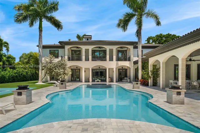 $9,695,000 | 6080 Southwest 104th Street, Pinecrest, FL 33156